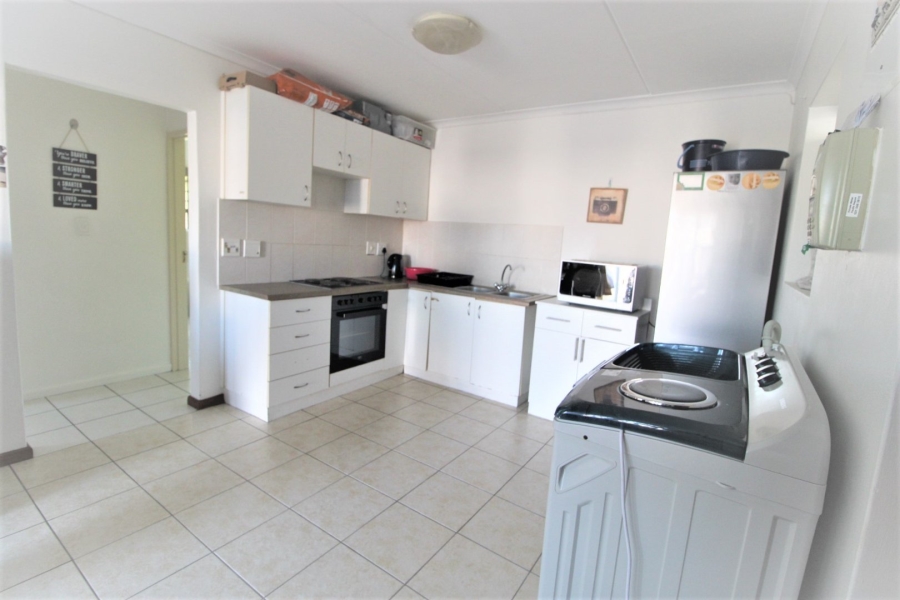 1 Bedroom Property for Sale in Guldenland Western Cape